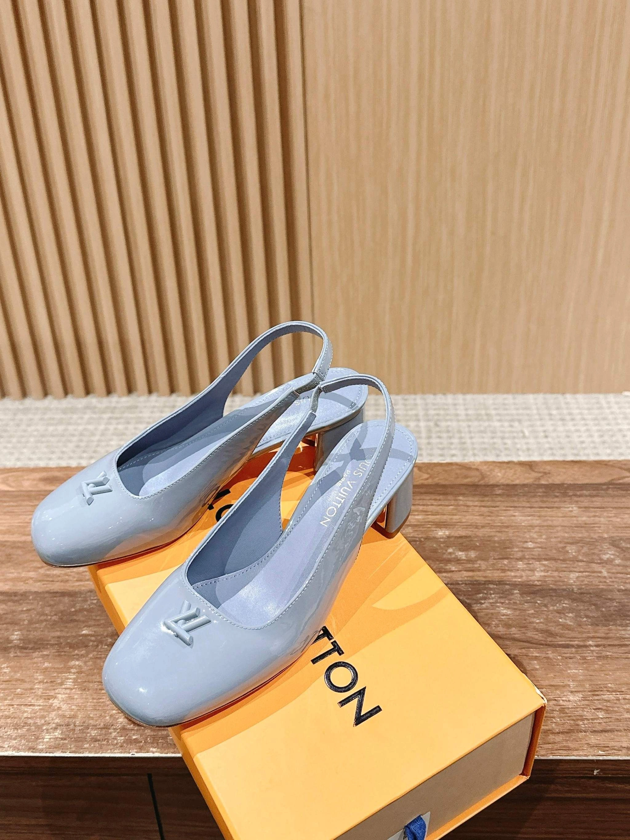 COCO-- 8V 1AGU49 Calfskin sheepskin Heel height：5.5CM item:E-X000D4125